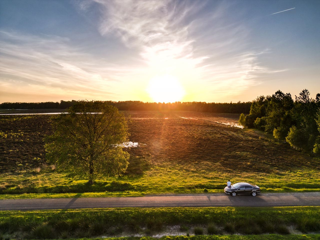 overview natuur met auto